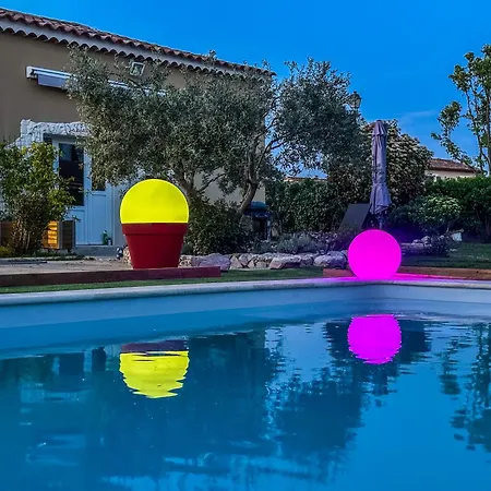 Le Petit Valexiane Piscine & Jardin Apartment Maillane Exterior photo